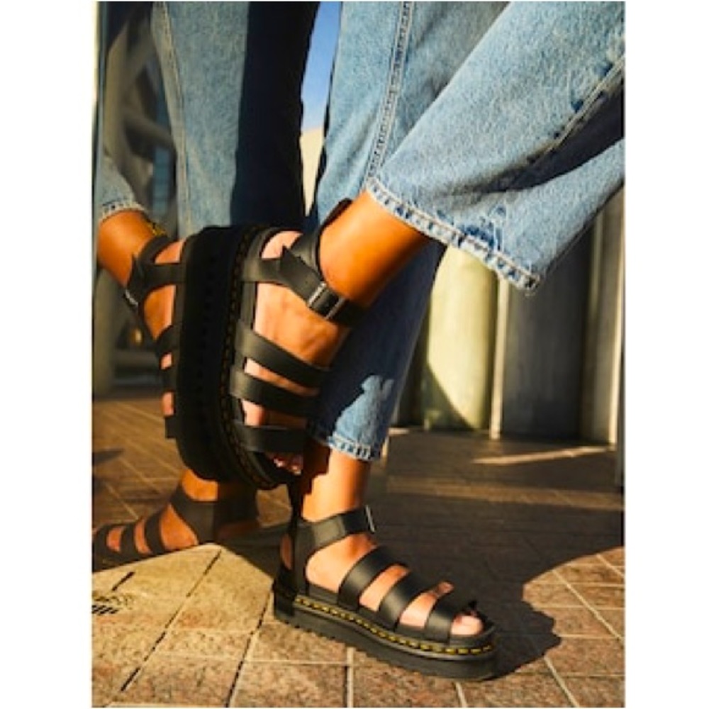 DR. MARTENS BLAIRE PLATFORM SANDAL (Size EU 41)